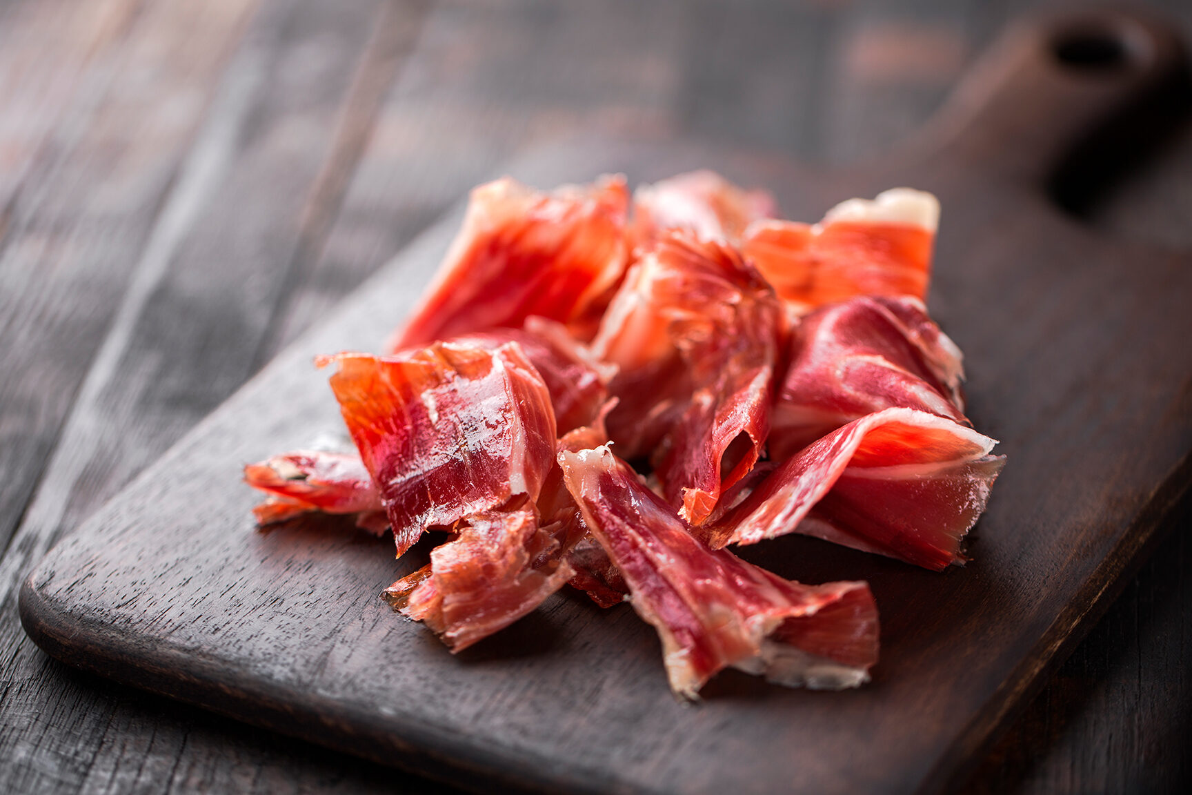 El jamón serrano engorda por la noche: ¿mito o realidad? - Todo Engorda